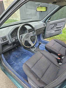 Peugeot 106 (4 foto / 15)