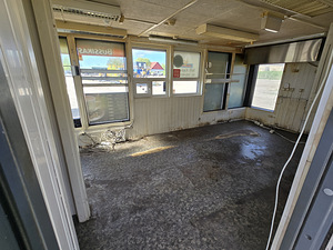 Kiosk / aiamaja/ soojak (2 foto / 9)