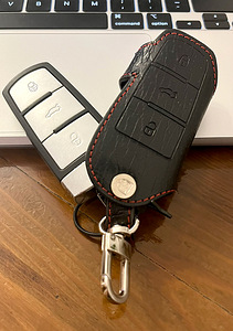 VW Passat (2008) võtmeümbris / võtmehoidja, uus.