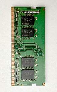 Micron MTA8ATF1G64HZ-2G3H1R, DDR4 SODIMM, 2400Mhz, 8GB, 1,2V (4 foto / 4)