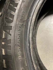 GY Ultragrip Arctic Ice 225/55R17 uueväärsed talverehvid (2 foto / 4)