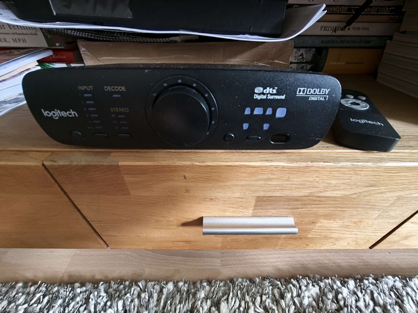 Logitech z906