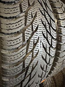 4tk Nokian Hakkapeliitta R3 SUV 235/60R18 (3 foto / 3)