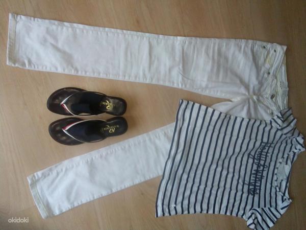 Белые джинсы, S + футболка и шлепки, 37 (фото #1)