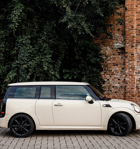 Mini cooper D Clubman (6 фото из 10)