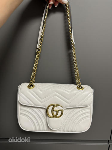 Сумка через плечо из белой кожи Gucci Marmont. Как новая!