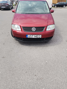 Volkswagen Touran (3 foto / 5)