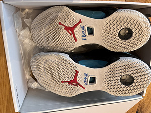 Продаются использованные баскетбольные кроссовки Air Jordan (4 фото из 5)