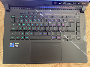 ASUS ROG STRIX G533Z (2 foto / 4)