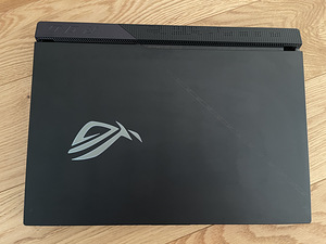 ASUS ROG STRIX G533Z (3 foto / 4)
