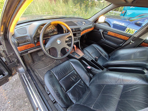 2x BMW e32 730iA m30b30 (12 фото из 13)
