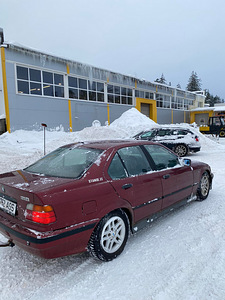 BMW 318i мануал (5 фото из 9)