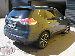 Продается Nissan X-Trail (4 фото из 6)