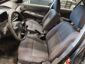 M: Nissan Almera (7 foto / 15)