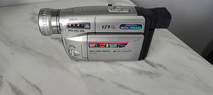 Видеокамера Panasonic (2 фото из 2)