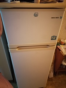 Beko холодильник (1 фото из 5)