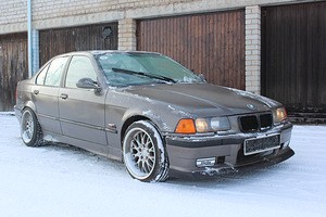 BMW 318i 1.8 83kw E36 (4 foto / 12)