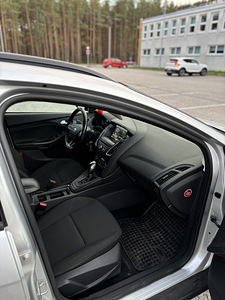Ford Focus 2.0 110 кВт (10 фото из 15)