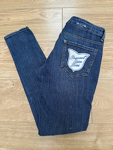 Dsquared teksad S suurus, orig. (4 foto / 9)