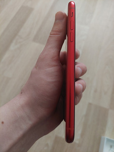 iPhone XR red 64GB (3 foto / 5)