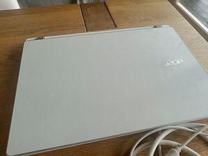 Sülearvuti laptop Acer Aspire v3-371 intel i3 (2 foto / 4)