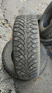 VALIK ERINEVAID TALVEREHVE 195 65 R15 (5 foto / 6)
