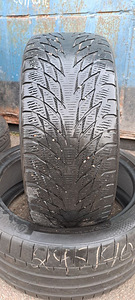 225 45 17 / NOKIAN / TALVEREHVID / LAMELLREHVID / M+S (1 foto / 2)