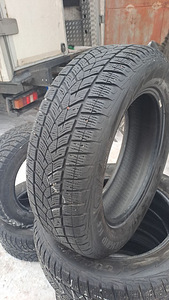 215 65 R17 / GOODYEAR / M+S (1 foto / 2)