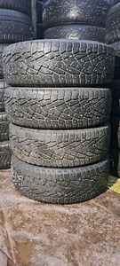 TALVEREHVID KAUBIKULE NOKIAN 215 60 R17c (5 foto / 5)