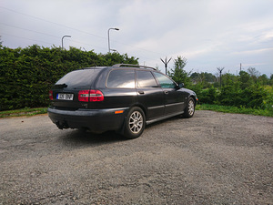 Volvo v40 1.9TDi (4 foto / 9)