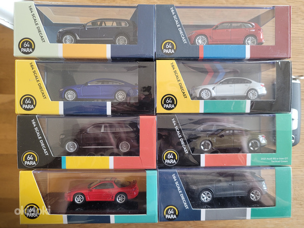 Модели автомобилей Para64 1:64 BMW, AUDI, Mercedes, Mitsubis