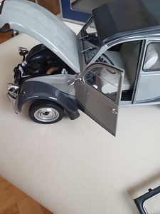 Uus mudelauto 1:18 Citroën 2CV (2 foto / 7)