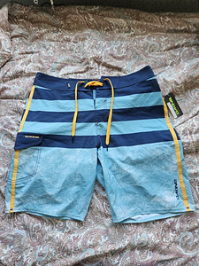 Новые мужские шорты Billabong 31 (1 фото из 5)