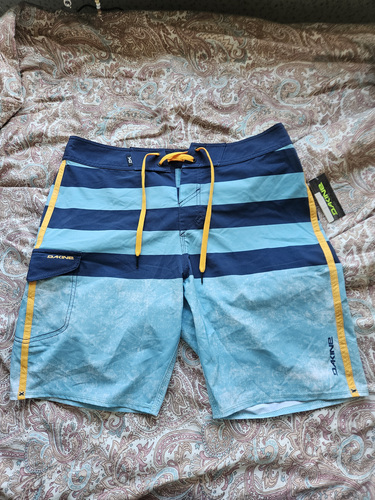Новые мужские шорты Billabong 31