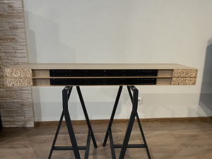 2 настенные полки IKEA / 2 seinariiulid IKEA (2 фото из 3)