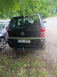 Opel zafira (2 foto / 7)