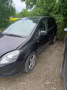 Opel zafira (5 foto / 7)
