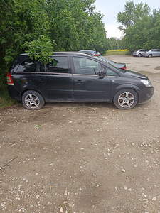 Opel zafira (7 foto / 7)