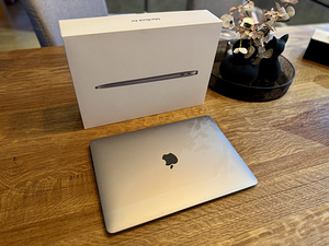 Macbook Air 2020 Retina (2 foto / 5)