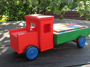 Uus puidust auto (3 foto / 3)