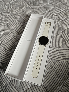 Samsung galaxy watch 6 40mm gold watch6 (2 foto / 2)
