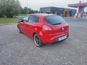 Fiat Bravo 1.9JTD (3 foto / 6)