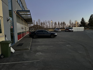 Продается Audi A8 (5 фото из 8)