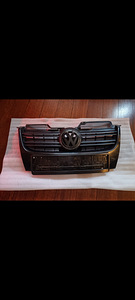 Volkswagen Golf 5 iluvõre embleemiga