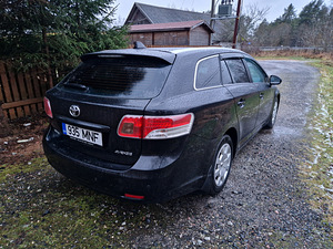 Toyota Avensis 1.8 bens (4 foto / 8)