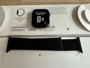 Apple watch series 4 , 44 mm, space gray (2 foto / 3)