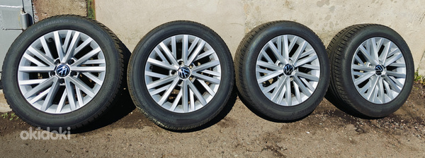 Volkswagen оригинальные диски R16 и новые летние шины (фото #2)