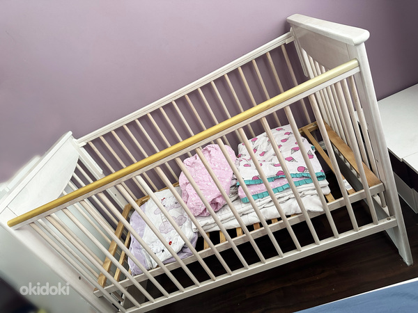 Детская кроватка и постельное белье (фото #1)