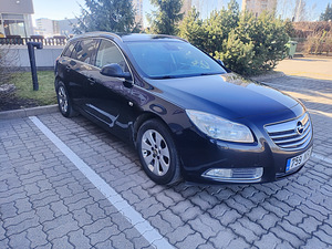 Opel Insignia Sports Tourer 2.0 CDTI (118 kW), 2013 (3 foto / 10)