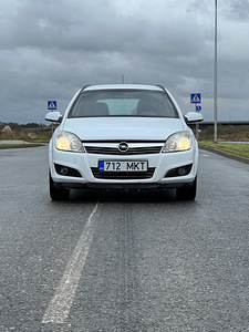 Opel astra 2008 (3 фото из 8)